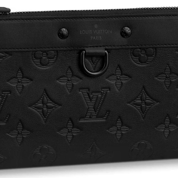 Pre-Owned Louis Vuitton Discovery Pochette - Picture 1 of 5